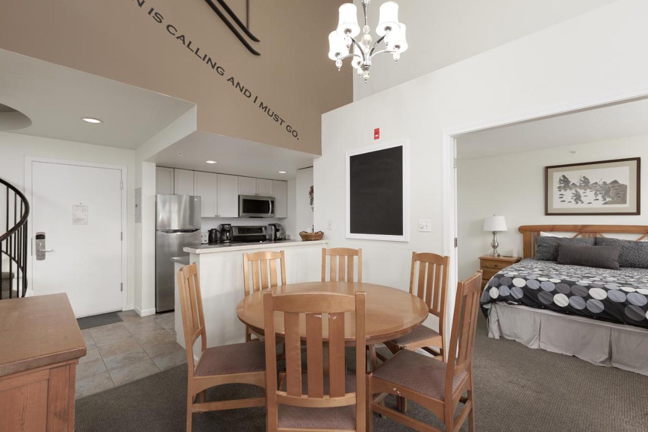 Tyndall Stone Lodge By Cozystay Signature 휘슬러 외부 사진