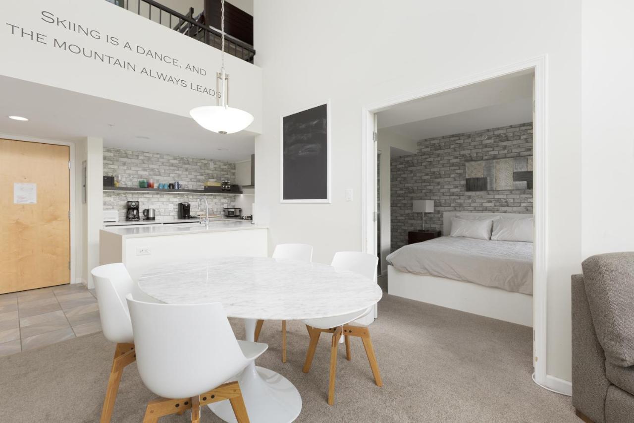 Tyndall Stone Lodge By Cozystay Signature 휘슬러 외부 사진